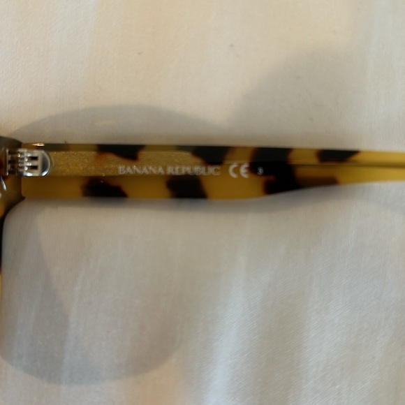 New banana republic tortoise shell sunglasses measurements 50 22. - Picture 5 of 9